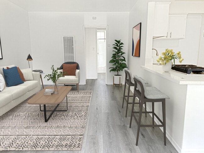 2901 Kenwood Ave, Unit 4