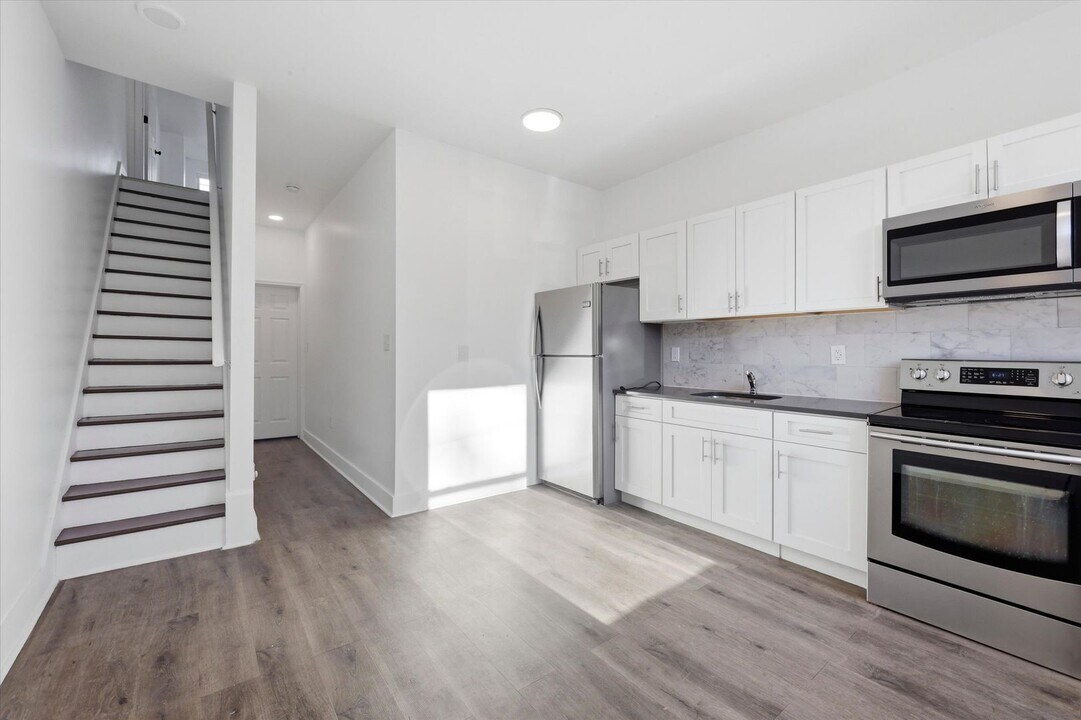 2806 Boudinot St in Philadelphia, PA - Building Photo