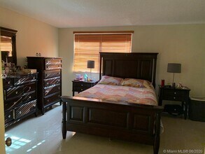 10241 NW 9th St Cir-Unit -211-5 in Miami, FL - Building Photo - Building Photo