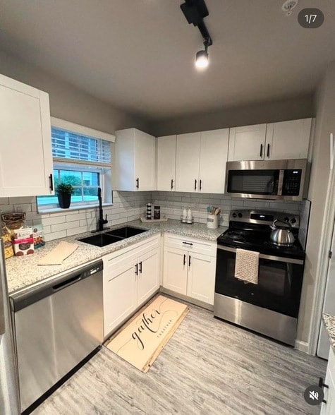 3737 Timberglen Rd
