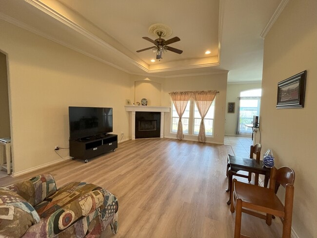 15221 Main Royal Dr in Corpus Christi, TX - Building Photo - Building Photo