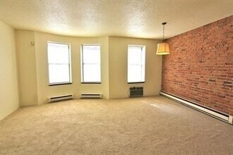 4 Cypress Rd in Boston, MA - Building Photo - Building Photo