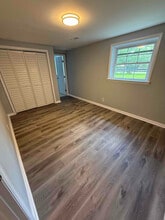 119 Johns St in La Vergne, TN - Foto de edificio - Building Photo