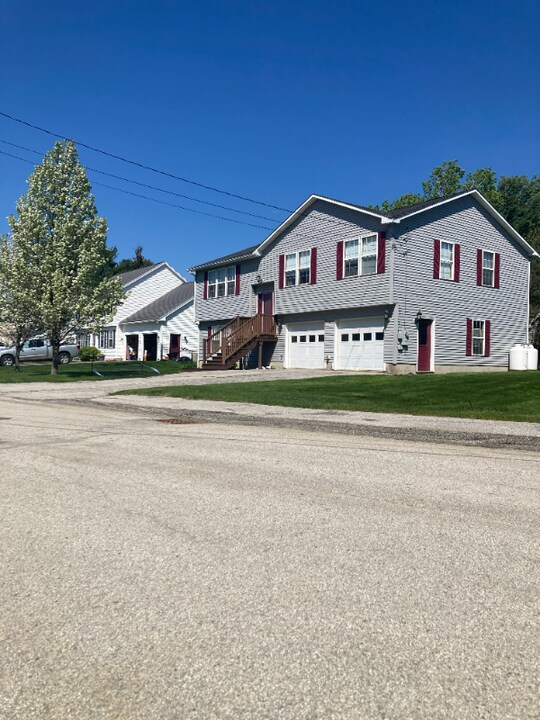 34 Bowdoin Dr in Brewer, ME - Building Photo
