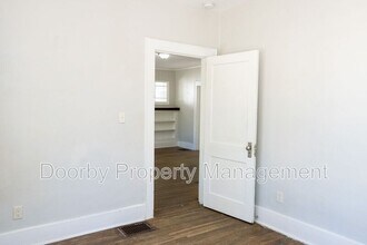 910 S Crest in Chattanooga, TN - Building Photo - Building Photo