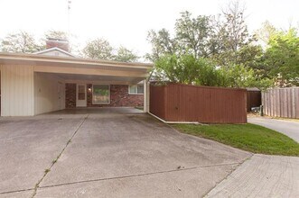 1105 Mill Valley Dr in Plano, TX - Building Photo - Building Photo
