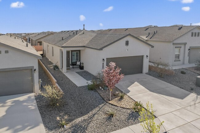 10650 Valedon Ln SW in Albuquerque, NM - Building Photo - Building Photo