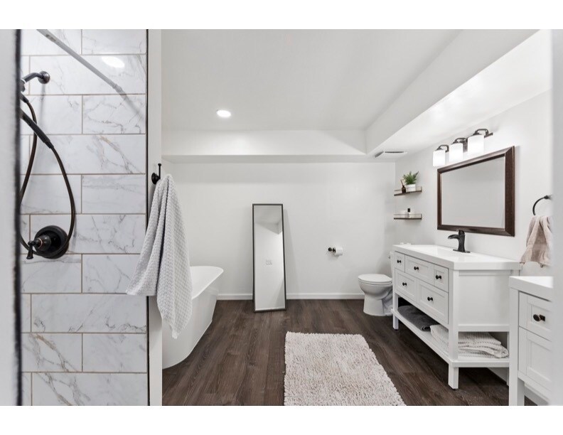 12024 W Cross Dr, Unit 206 in Littleton, CO - Foto de edificio