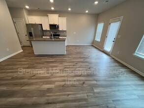 130 Skipjack Ct in Covington, GA - Building Photo - Building Photo