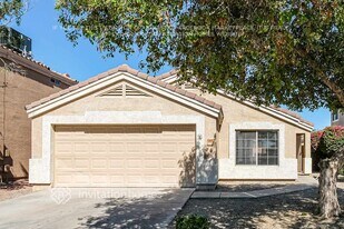 12470 W Redfield Rd in El Mirage, AZ - Building Photo