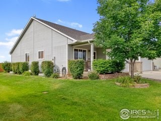 property at 1724 Canary Pl