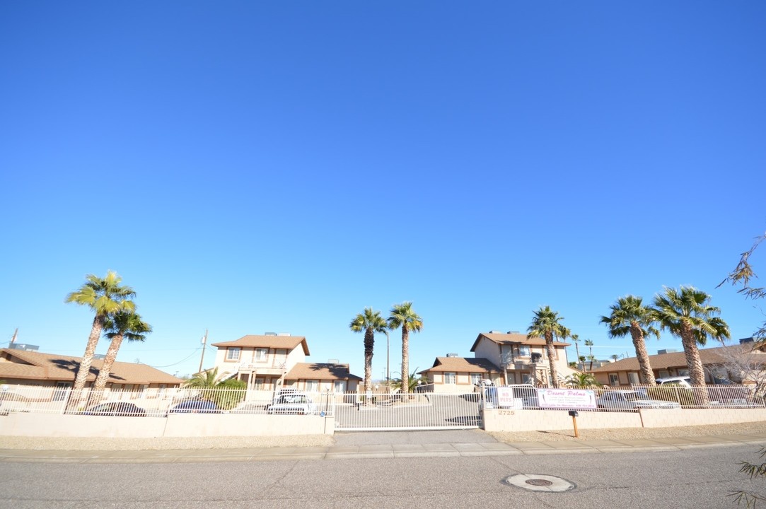 2725 Calle de Mercado in Bullhead City, AZ - Building Photo