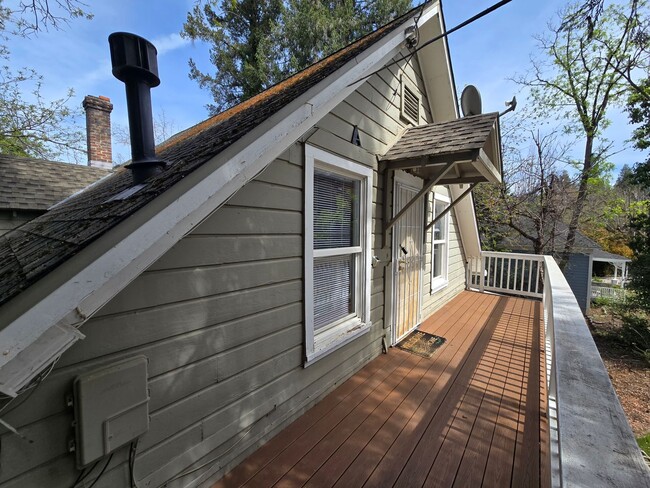 132 Race St in Grass Valley, CA - Building Photo - Building Photo