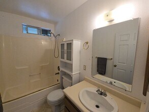 830 Crescent Way in Arcata, CA - Building Photo - Building Photo