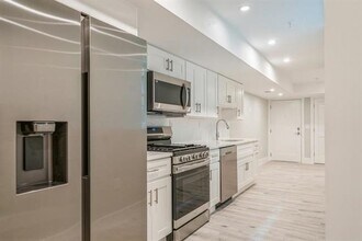 111 Collard St in Jersey City, NJ - Building Photo - Building Photo
