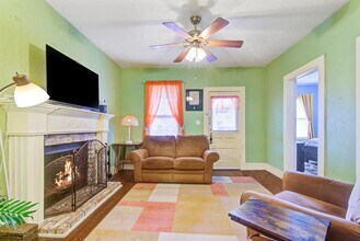 314 W Sidnor St in Alvin, TX - Building Photo - Building Photo