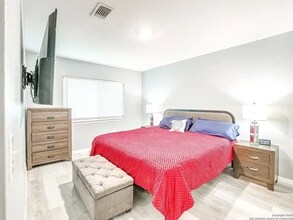 5550 Rangeland in San Antonio, TX - Foto de edificio - Building Photo