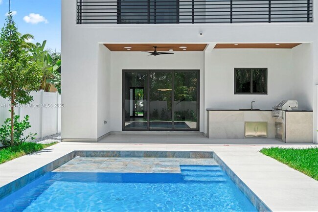 1320 NE 16th Ave in Fort Lauderdale, FL - Building Photo - Building Photo