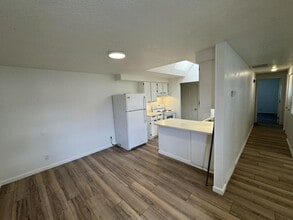 6825 Lotus St in Reno, NV - Building Photo - Building Photo