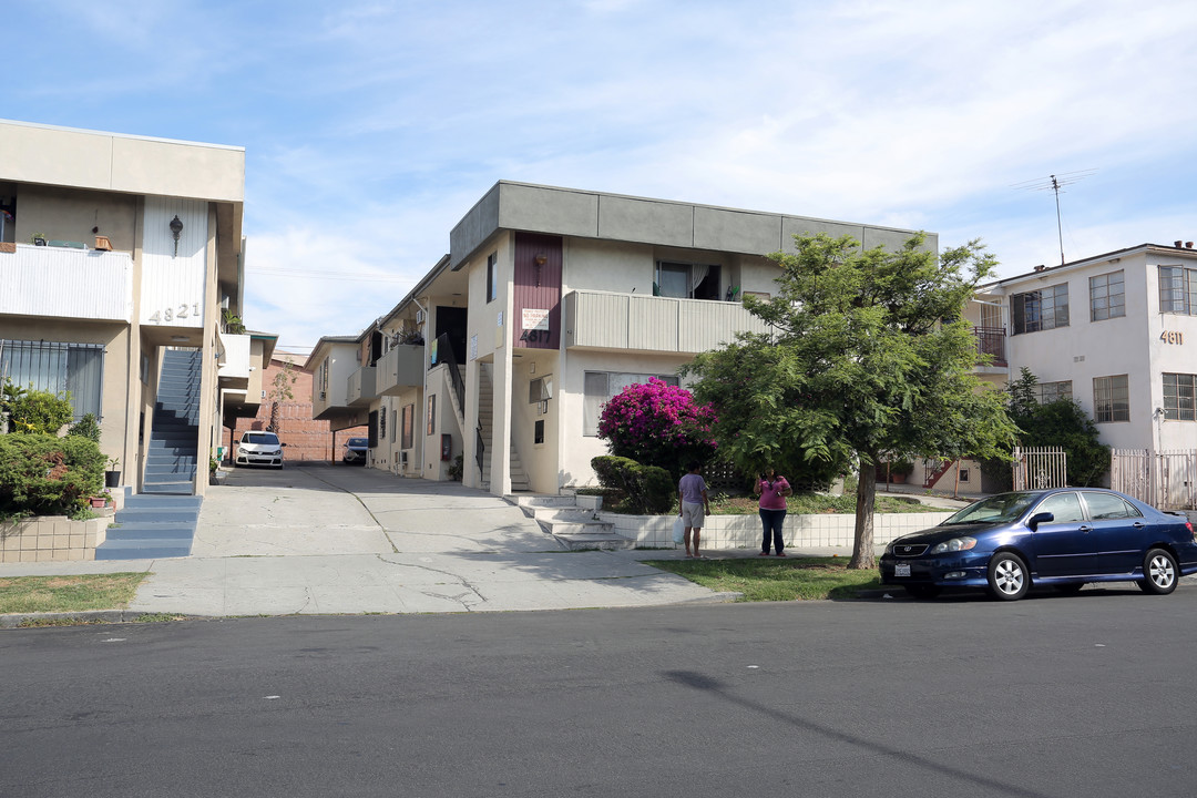 4817 Rosewood Ave in Los Angeles, CA - Building Photo