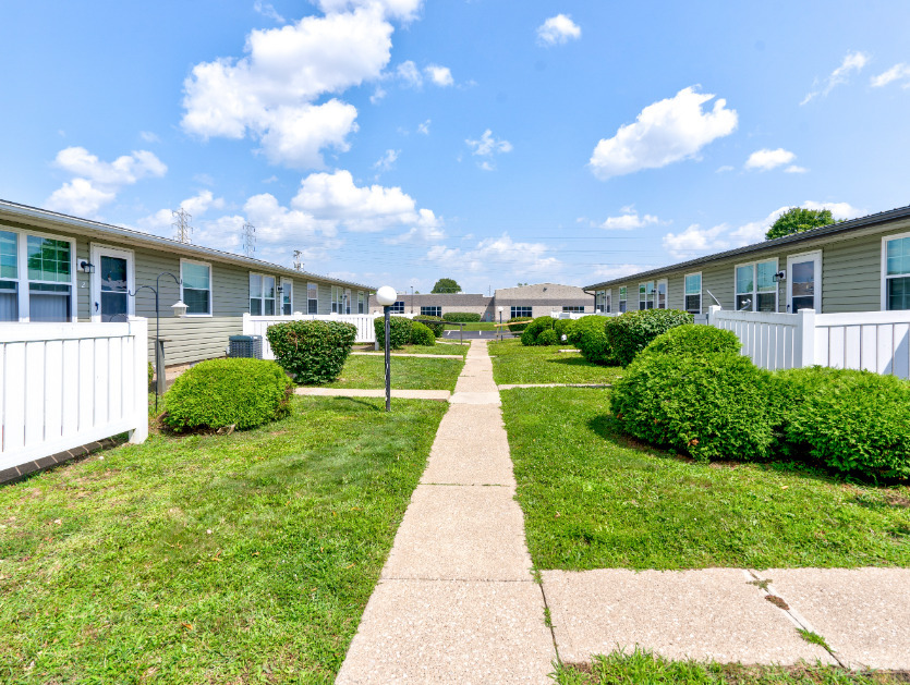 Barbara Lane Apartments in Ashland, OH - Building Photo