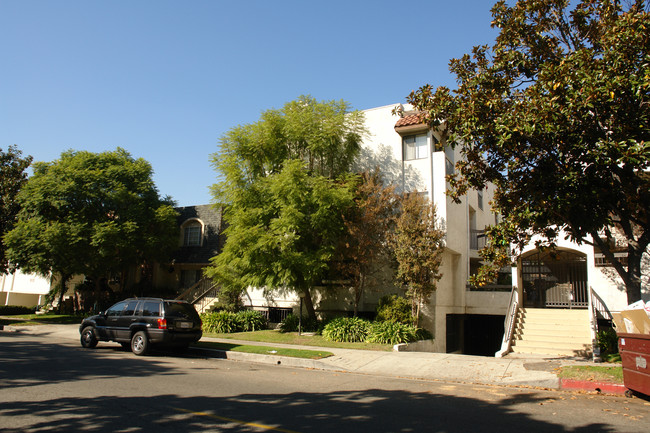 401 W Dryden St in Glendale, CA - Building Photo - Building Photo