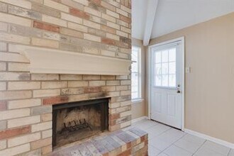 16026 Barbarossa Dr in Houston, TX - Building Photo - Building Photo