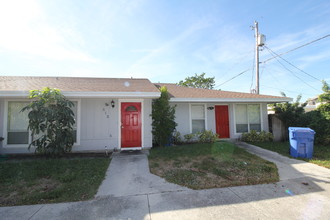 Lantana Quadplex in Lantana, FL - Building Photo - Other