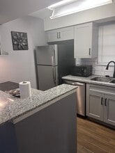 10001 Westpark Dr, Unit 89 in Houston, TX - Foto de edificio - Building Photo