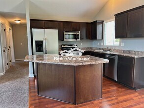 645 Northview Dr in Waukee, IA - Building Photo - Building Photo