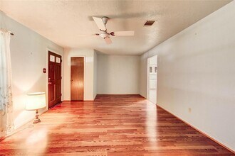 13634 Greenridge Dr in Sugar Land, TX - Building Photo - Building Photo