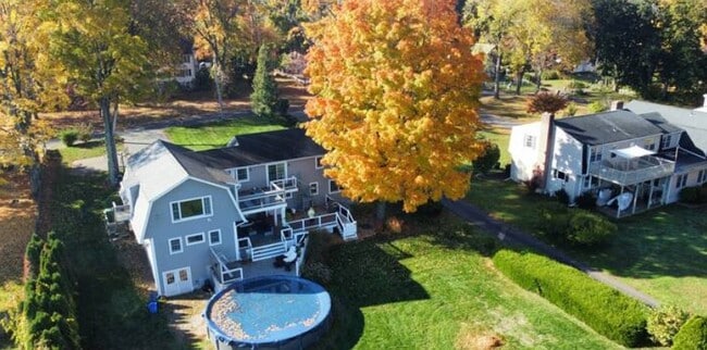 45 Indian Hill Ave in Portland, CT - Building Photo - Building Photo