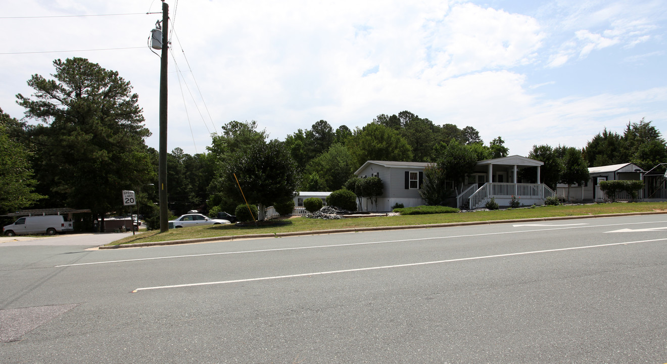 Shngri-La Mobile Park in Apex, NC - Building Photo