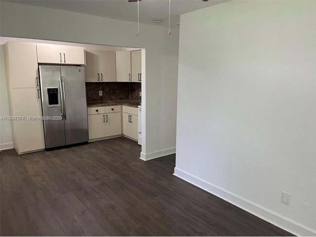 6028 SW 27th St in Miramar, FL - Building Photo - Building Photo