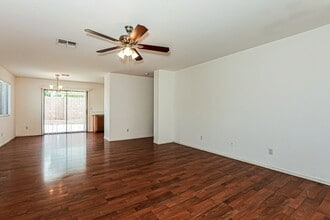 286 W Santa Gertrudis Trl in San Tan Valley, AZ - Building Photo - Building Photo