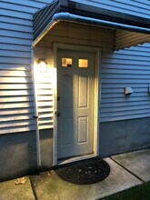 266 E 54th St, Unit House in Elmwood Park, NJ - Building Photo - Building Photo