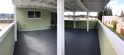 1242 Main St in Sweet Home, OR - Building Photo - Building Photo