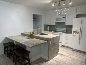 299 E Central Blvd, Unit Condo #1 in Cape Canaveral, FL - Building Photo - Building Photo