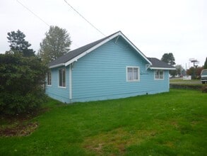 601 Duffy St in Aberdeen, WA - Building Photo - Building Photo