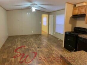 330 Private Rd 1615 in Stephenville, TX - Building Photo - Building Photo