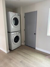 4042 167th St in Lawndale, CA - Building Photo - Building Photo