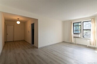 170-06 Crocheron Ave in Queens, NY - Building Photo - Building Photo