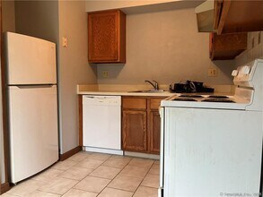 65 Aspetuck Vlg in New Milford, CT - Building Photo - Building Photo