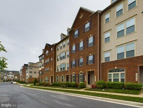 6479 Jack Linton Dr S in Frederick, MD - Building Photo - Building Photo