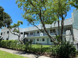 1925 Madison St in Hollywood, FL - Building Photo