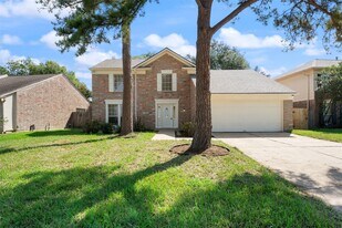 5410 Forest Trails Dr in Houston, TX - Building Photo