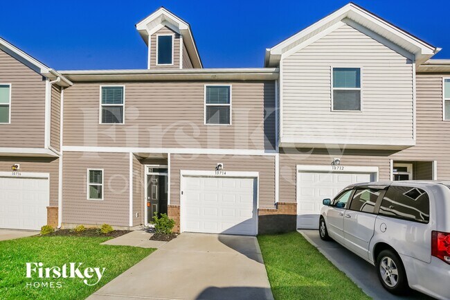 10714 Rivergate Dr NW in Huntersville, NC - Foto de edificio - Building Photo