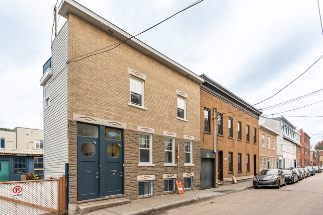 125 Saint-François Rue O in Québec, QC - Building Photo - Primary Photo