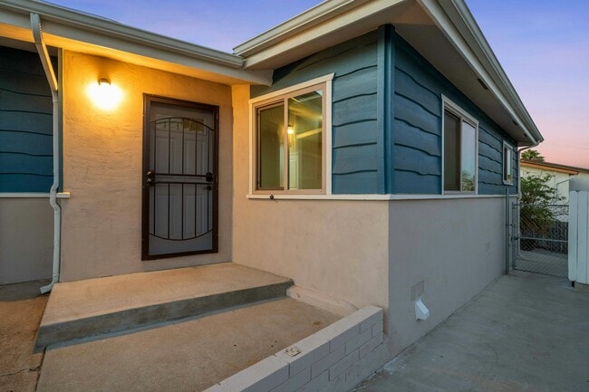 property at 2039-41 Bonita St