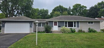 2919 W 87th St in Bloomington, MN - Building Photo